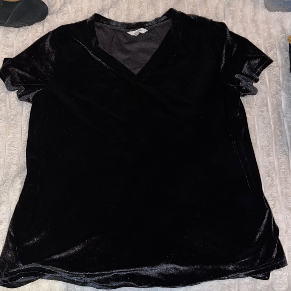 Amaryllis velvet top